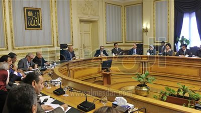 رئيس الوزراء لـ 