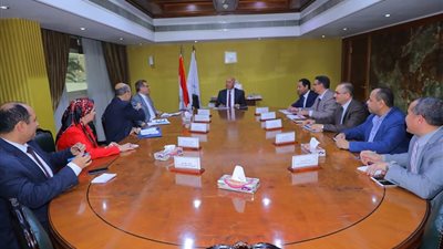 وزير النقل يبحث مع «الأفريقي للتنمية» التعاون في طريق «القاهرة - كيب تاون»