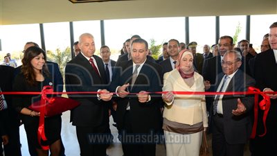 وزير الاستثمار يفتتح فندق 