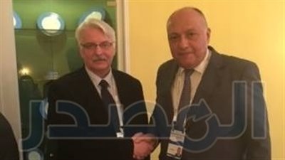 وزير الخارجية يبحث مع نظيره البولندي تطورات العلاقات الثنائية بين البلدين