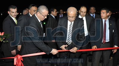 رئيس الوزراء يتفقد أعمال التطوير في مطار القاهرة برفقة وزير الطيران المدني