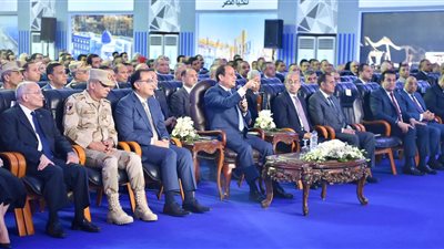 الرئيس السيسي يشهد افتتاح عدد من المشروعات القومية في دمياط