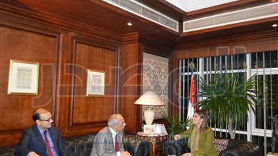 وزيرة التعاون الدولي تبحث مع 