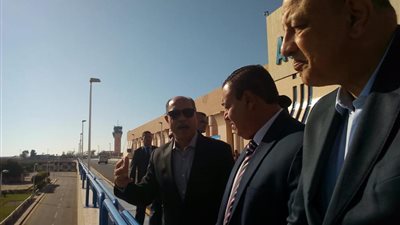 وزير الطيران يوجه برفع درجة الاستعدادات القصوى لمؤتمر أسوان للسلام