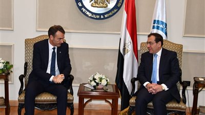 وزير البترول يبحث مع «بي بي» البريطانية فرص الاستثمار المتاحة