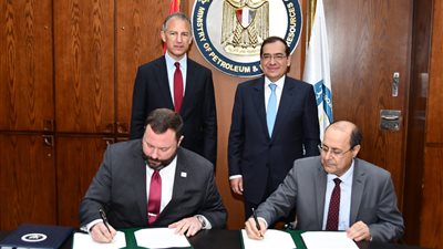 توقيع عقد تمويل دراسة جدوى مشروع لانتاج البتروكيماويات بـ 690 ألف دولار