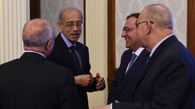 الحكومة تقر التعاقد بالأمر المباشر للتنقيب عن البترول بدلتا النيل