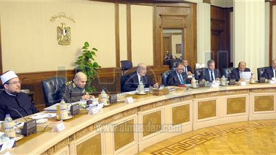 رئيس الوزراء يشدد على الانتهاء من المشروعات القومية في وقتها المحدد