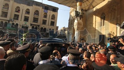 بالصور .. تشييع جثمان 