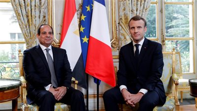 السيسي يتلقى اتصالا هاتفيا من نظيره الفرنسي حول الأزمة السورية