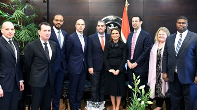 سحر نصر تبحث مع وفد الكونجرس الأمريكي ضخ استثمارات جديدة فى مصر 