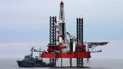 الرئيس الإكوادوري: أسعار النفط سترتفع إلى 200 دولار