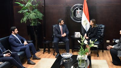سحر نصر تبحث مع «مبادلة الإماراتية» الاستثمار بمجالات جديدة فى مصر
