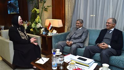 نيفين جامع: عقد اجتماعات موسعة مع اتحادي الصناعات والغرف التجارية