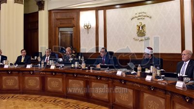 رئيس الوزراء يُشدد على ضرورة التواصل مع أعضاء مجلس النواب وحضور الجلسات