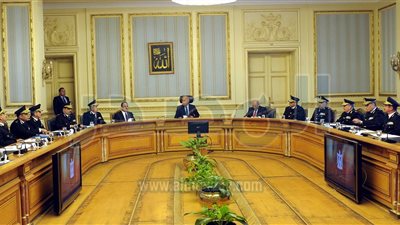 رئيس الوزراء: مناقشة التعديلات التشريعية اللازمة لتنظم العلاقة بين الشرطة والمواطنين