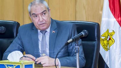 محافظ المنيا: توفير أراضي المنطقة الصناعية مجانا للمستثمرين الجادين فقط
