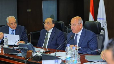 «النقل» و«التنمية المحلية» يبحثان آليات تنفيذ عدد من المشروعات الخدمية