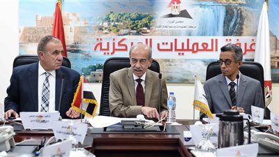 رئيس الوزراء يتابع تعامل المحافظات مع حالة الطقس السيء (صور)