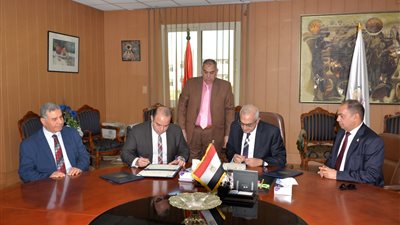 البورصة المصرية توقع اتفاقية تعاون مع جامعة المنصورة