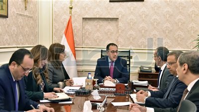 رئيس الوزراء يكلف بسداد مستحقات هيئة البريد لدى بنك الاستثمار القومي 