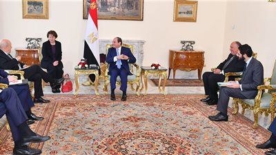 السيسي يبحث مع وزير الخارجية الفرنسي تطورات الأوضاع في ليبيا