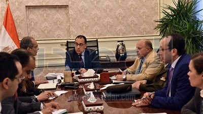 رئيس الوزراء يتابع موقف ميكنة العمل بالوزارات والجهات الحكومية