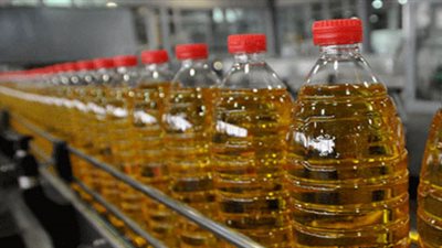 «السلع التموينية» تتعاقد علي شراء 5 آلاف طن زيت صويا خام