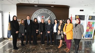 رئيس «الرقابة المالية» يلتقي برائدات مبادرات تمثيل المرأة في مجالس الإدارة