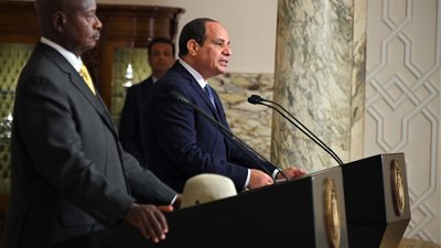 السيسي يبحث مع نظيره الأوغندي تعزيز التعاون الأمني والاقتصادي