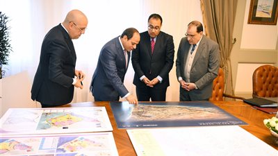 السيسي يوجه بتكثيف جهود تطوير المناطق العشوائية والقاهرة التاريخية