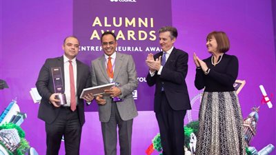 المجلس الثقافي البريطاني يمنح رئيس البورصة المصرية جائزة التميز