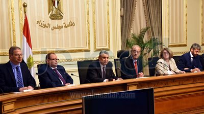 رئيس الوزراء يشهد فتح مظاريف مشروع إنشاء محطة كهرباء الحمراوين