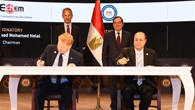 تعاون «مصري-أمريكي» لتنفيذ مجمع تكرير وبتروكيماويات بالمنطقة الاقتصادية