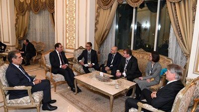 شركات بترول أوروبية تعلن رغبتها في الاستثمار بمصر