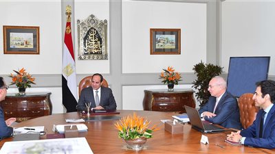 السيسى يستعرض الموقف التنفيذى للأعمال الإنشائية بالعاصمة الإدارية الجديدة