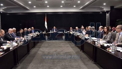 «مدبولى» يوجه المحافظين بإعداد مهام ومسئوليات واضحة لكل نائب