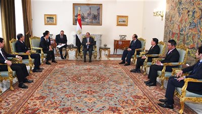 السيسى: نسعى لتعزيز الاستثمارات المشتركة المصرية الفيتنامية