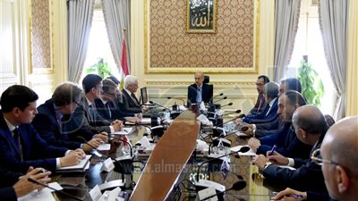 الوزراء: تطلعات بريطانية لدعم الاستثمار في السكك الحديدية والطاقة