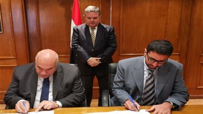 «القابضة للغزل والنسيج» تتعاقد مع «جوب ماستر» لتطوير الموارد البشرية