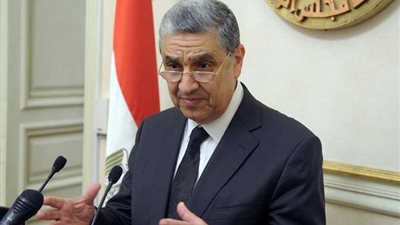 «الكهرباء» تضع حجر أساس محطة رياح جبل الزيت بقدرة 250 ميجاوات