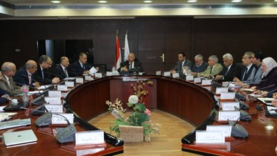«الوزير» يتابع موقف إنشاء المحطة متعددة الأغراض بميناء الإسكندرية