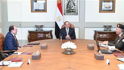 السيسي يوجه بسرعة الانتهاء من تطوير محاور الطرق والكباري بالقاهرة الكبرى