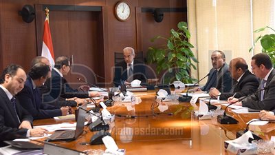 رئيس الوزراء يناقش نتائج المشاركة فى مؤتمر العمل الدولي بجنيف