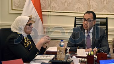 «مدبولي» يتابع خطوات تنفيذ المشروع القومي للاكتفاء من مشتقات البلازما