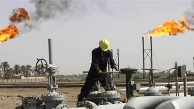 أسعار النفط ترتفع بفعل توقعات انخفاض المخزونات