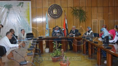 القوى العاملة تبحث مع القطاع الخاص صرف العلاوة الاستثنائية عقب العيد