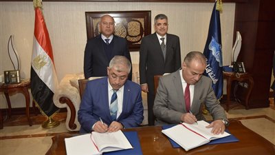 توقيع عقد الالتزام الخاص بالمحطة متعددة الأغراض بميناء الإسكندرية