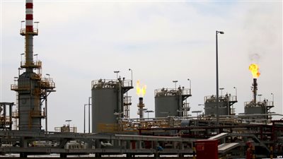 أسعار النفط تتراجع بفعل زيادة الإنتاج الأمريكي