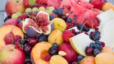 سفير مصر بطوكيو يبحث عودة تصديرالفواكه للسوق اليابانى